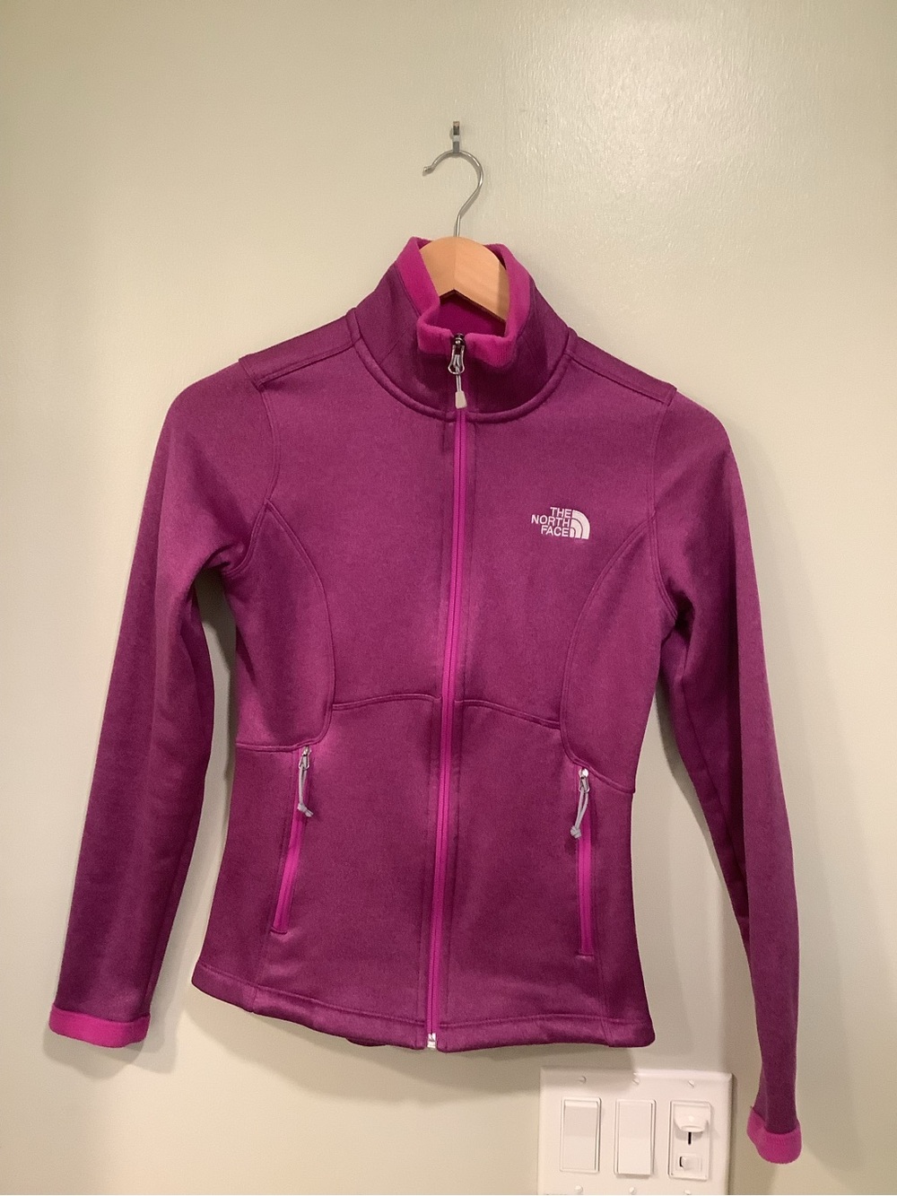 The North Face Women's Magenta Full-Zip Fleece Jacket
